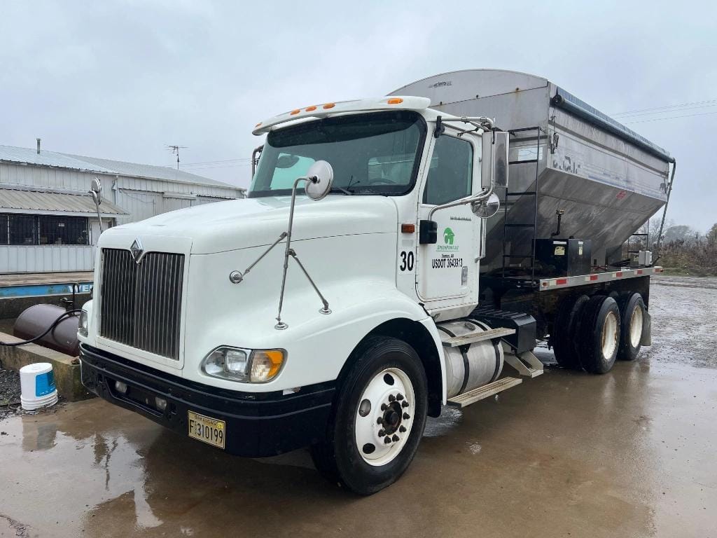 2007 International 9200i Equipment Image0