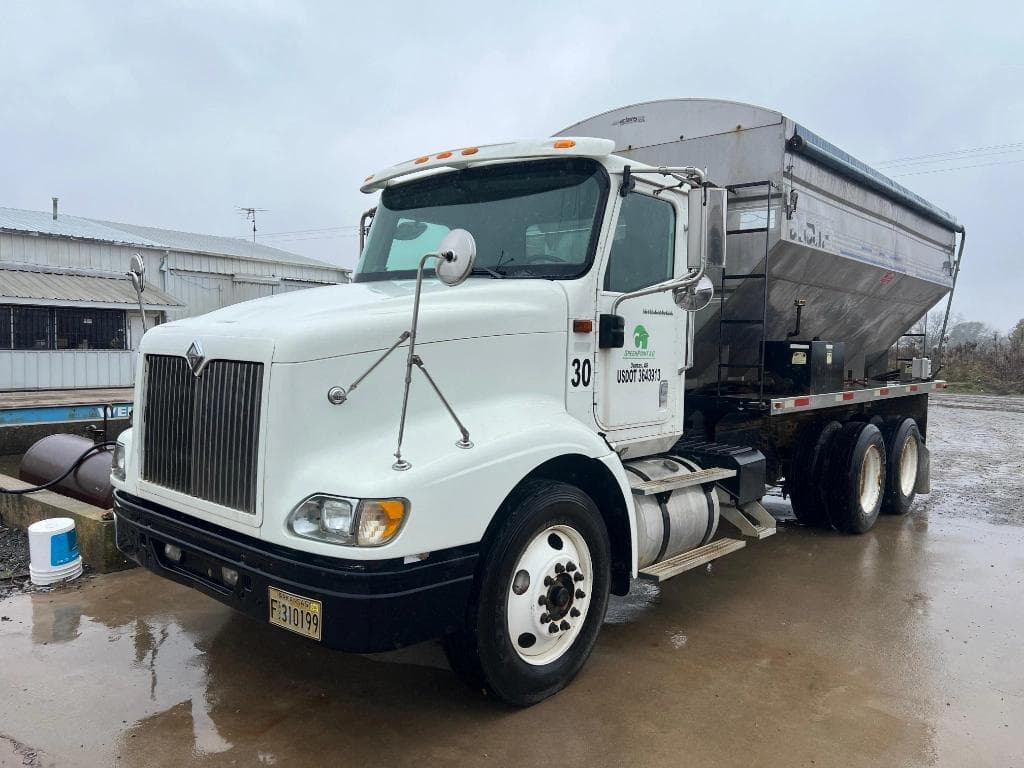 Image of International 9200i Primary image