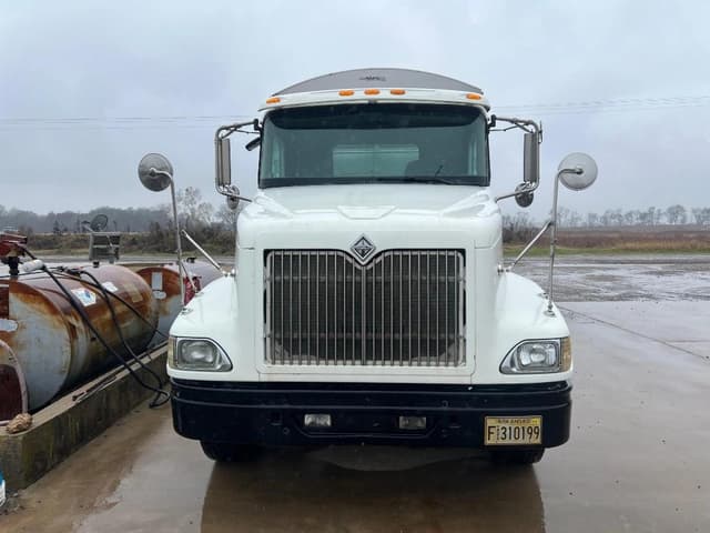 Image of International 9200i equipment image 3