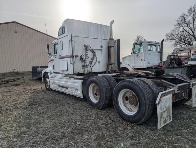 Image of International 9400 equipment image 3