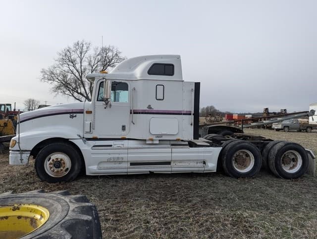 Image of International 9400 equipment image 2