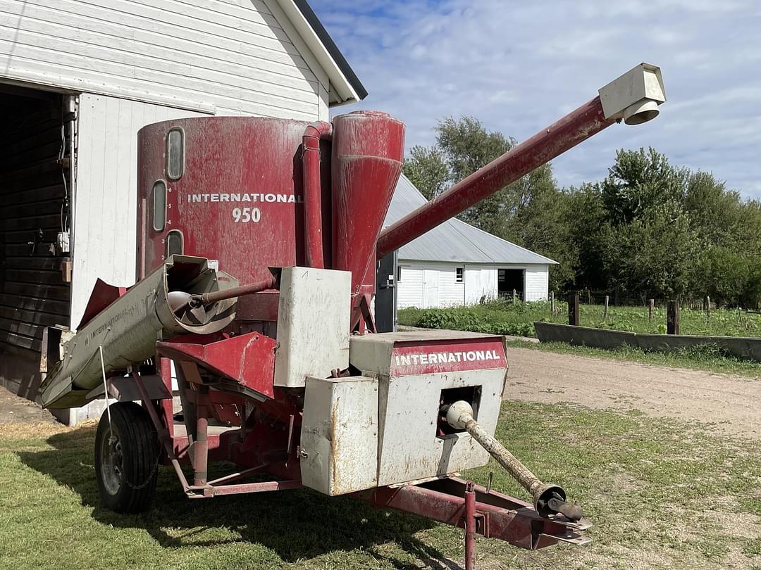 Image of International Harvester 950 Primary image