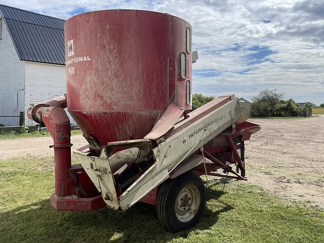 Image of International Harvester 950 equipment image 4