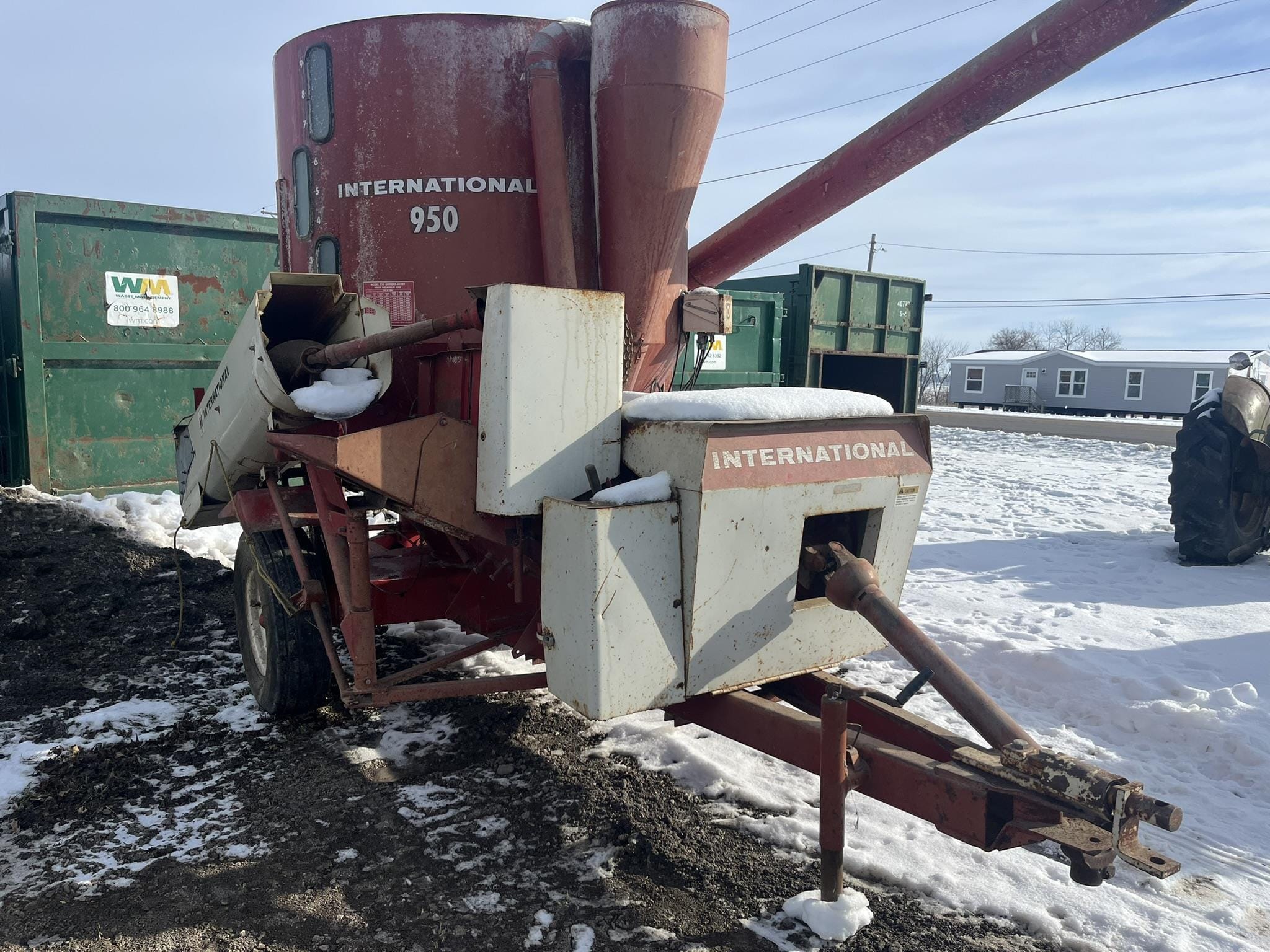 International Harvester 950 Equipment Image0