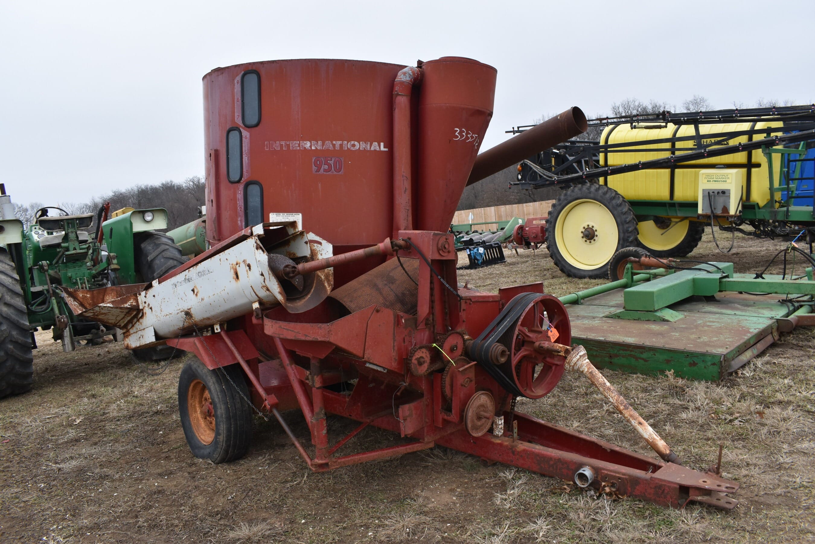 International Harvester 950 Equipment Image0