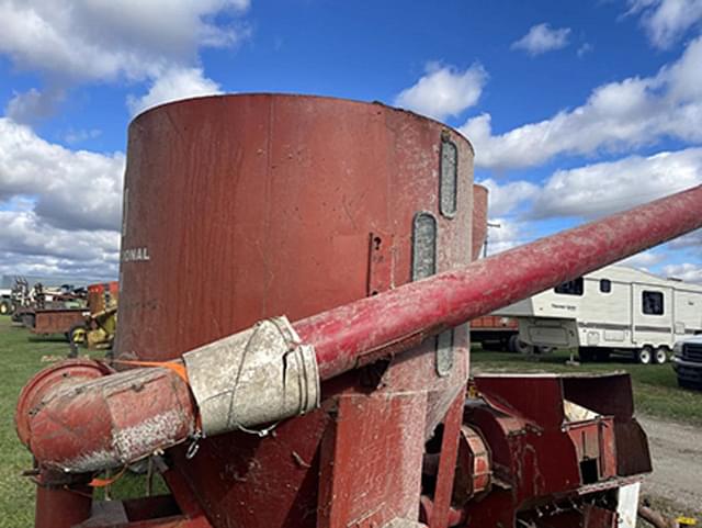 Image of International Harvester 950 equipment image 3