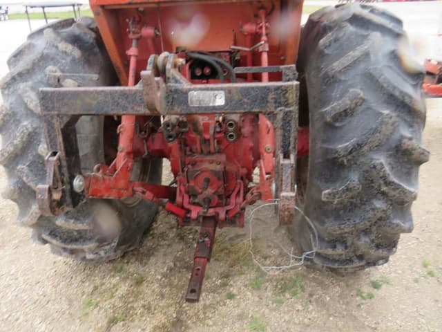 Image of International Harvester 966 equipment image 4