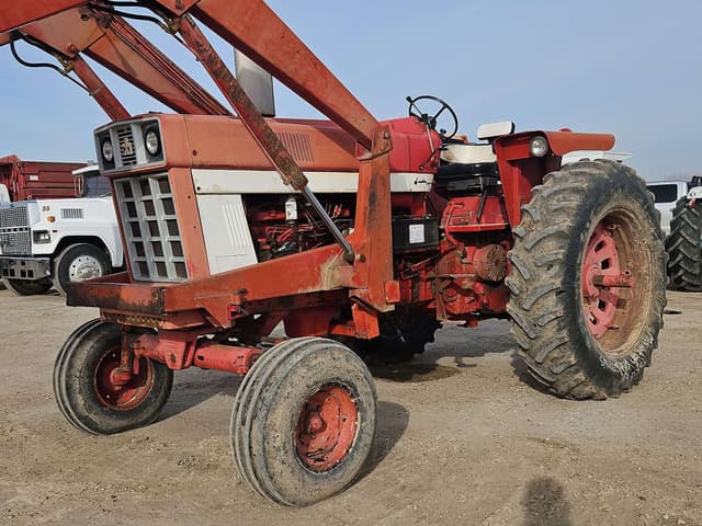 Image of International Harvester 966 equipment image 2