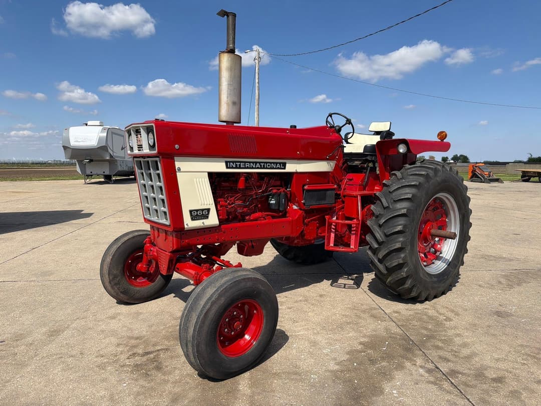 Image of International Harvester 966 Primary image