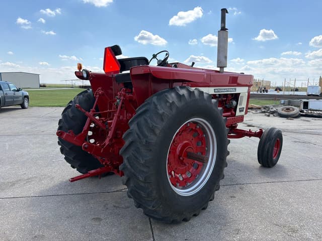 Image of International Harvester 966 equipment image 4