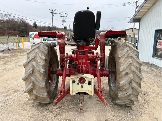 Image of International Harvester 966 equipment image 3