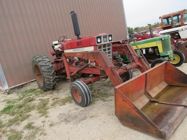 Image of International Harvester 966 equipment image 1