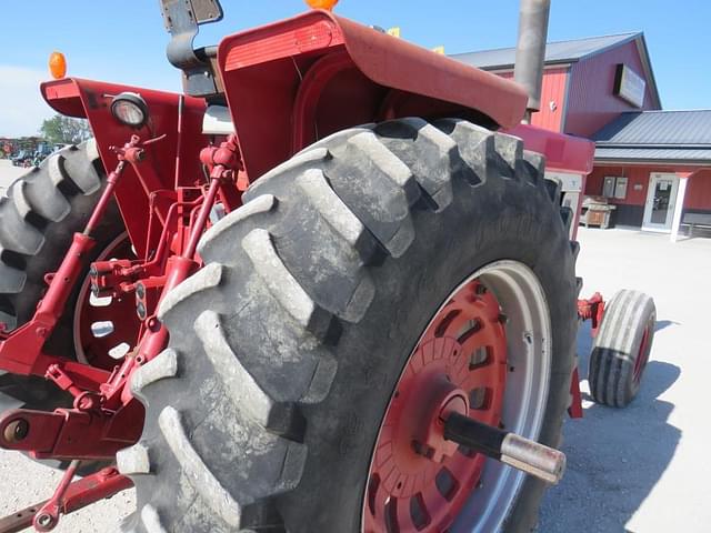 Image of International Harvester 966 equipment image 3