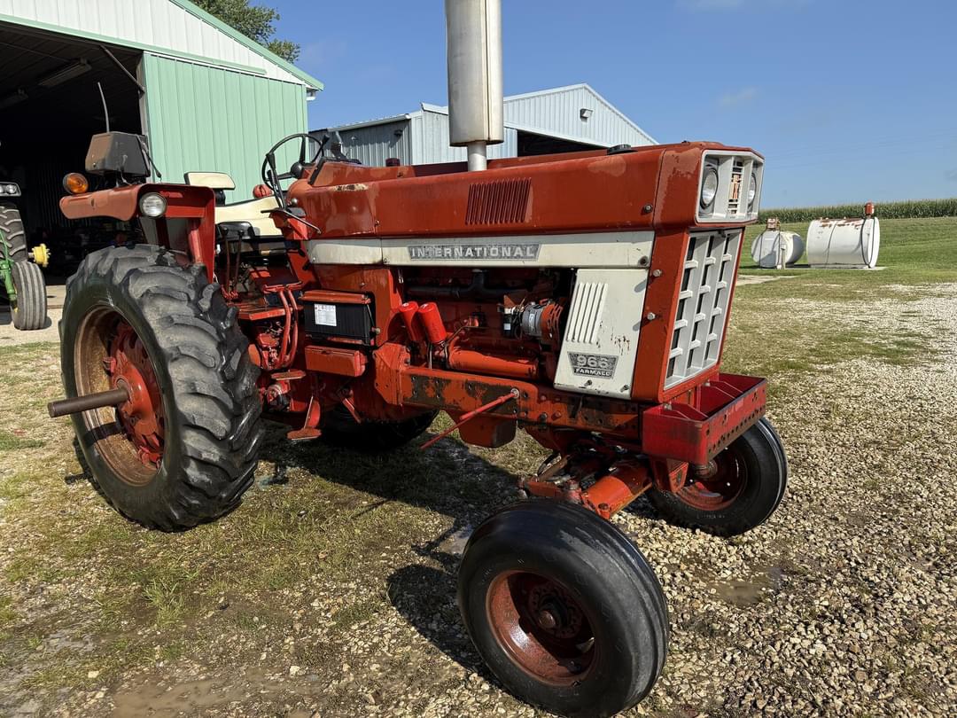Image of International Harvester 966 Primary image