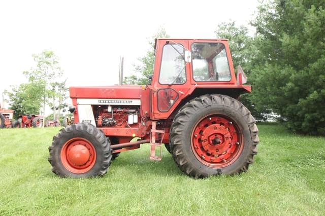 Image of International Harvester 966 equipment image 3