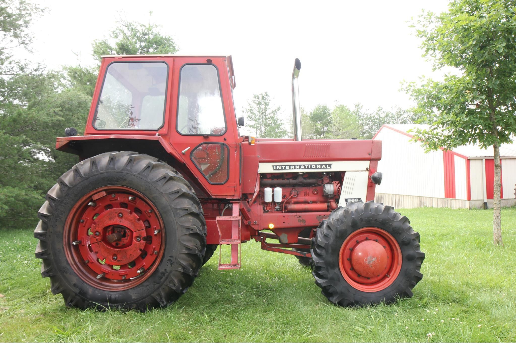 International Harvester 966 Equipment Image0