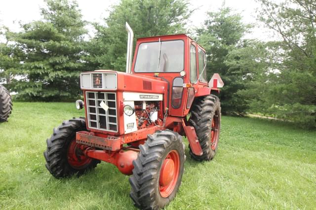 Image of International Harvester 966 equipment image 2