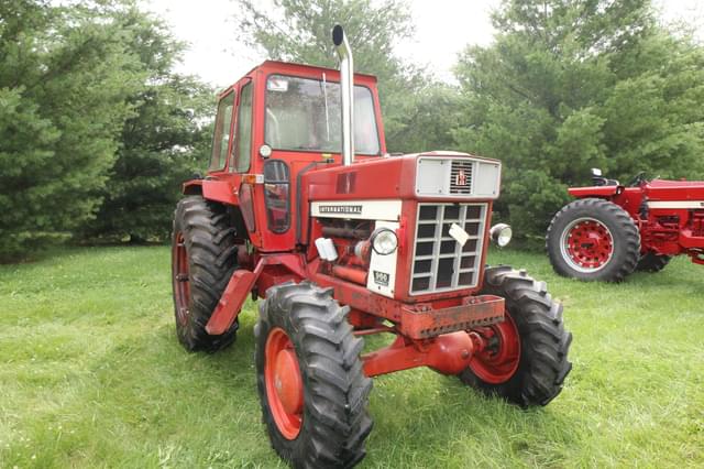 Image of International Harvester 966 equipment image 1