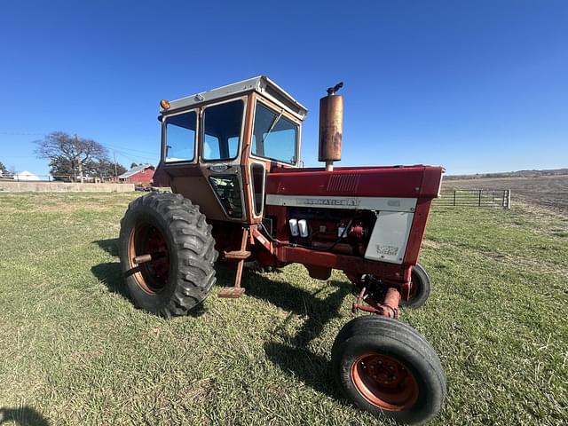 Image of International Harvester 966 equipment image 1