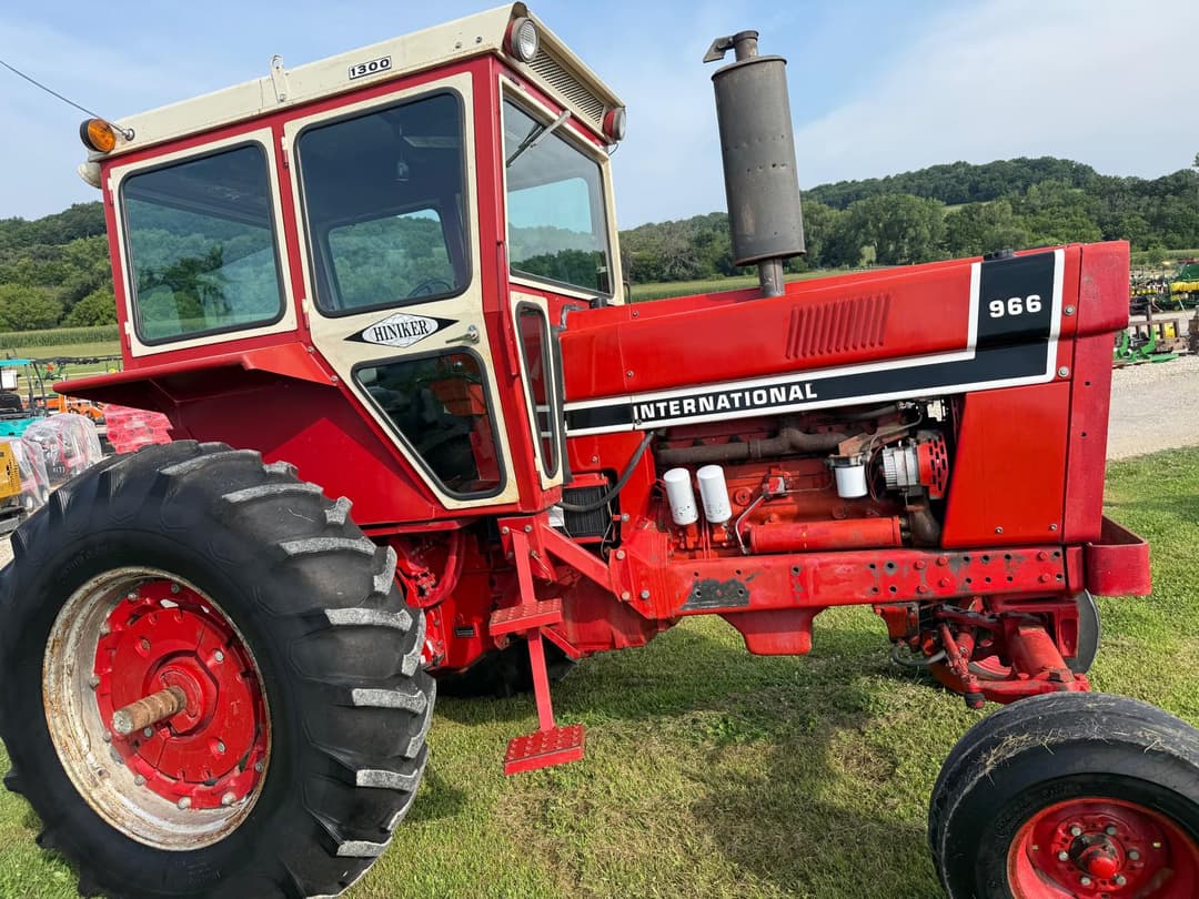 Image of International Harvester 966 Primary image