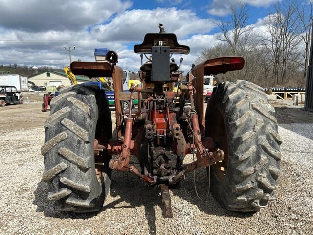 Image of International Harvester 966 equipment image 2