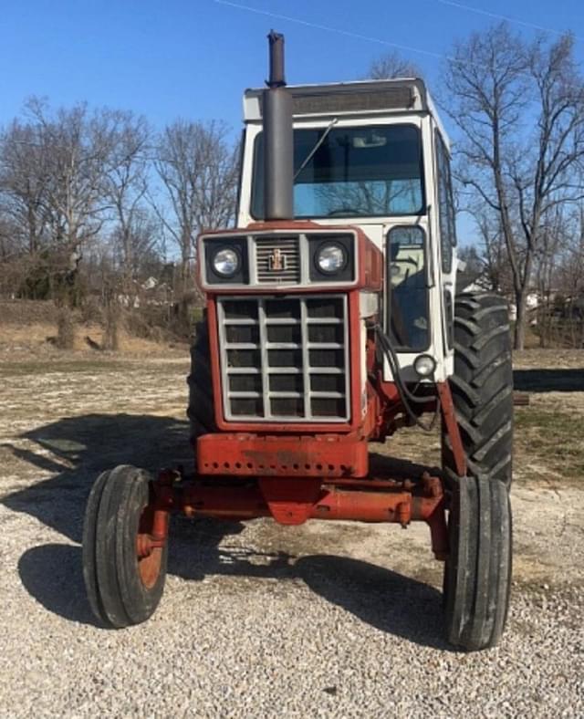 Image of International Harvester 966 equipment image 1