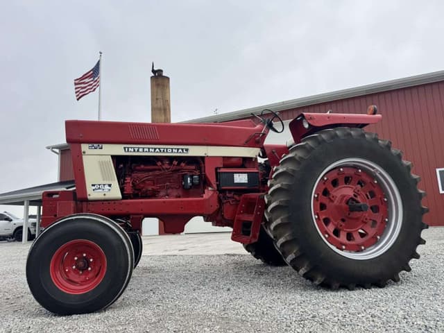 Image of International Harvester 966 equipment image 4