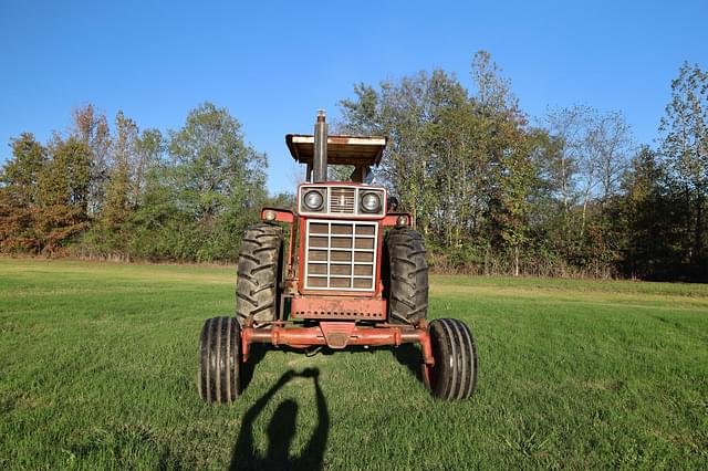 Image of International Harvester 966 equipment image 2