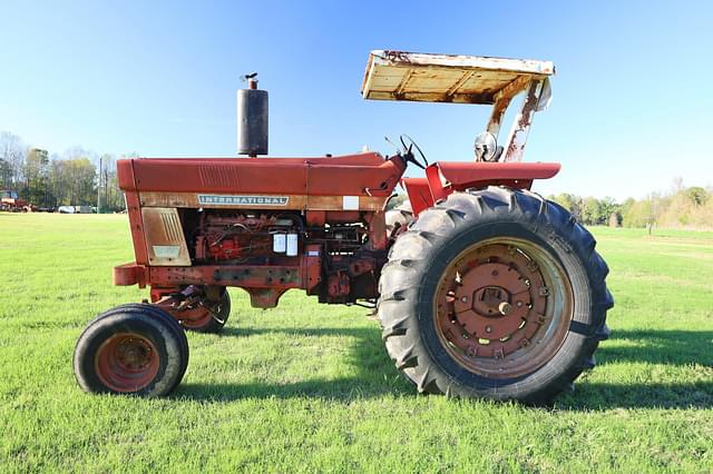 Image of International Harvester 966 equipment image 3