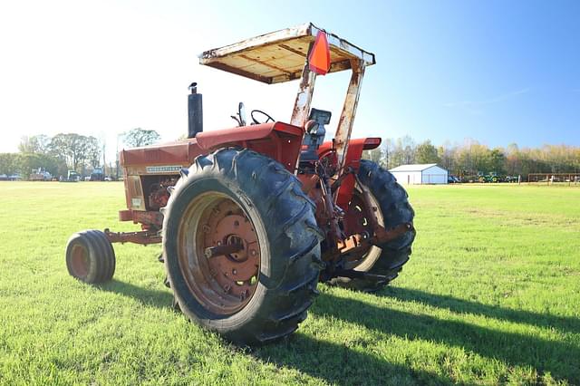 Image of International Harvester 966 equipment image 4