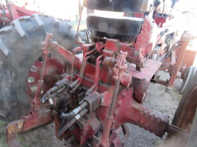 Image of International Harvester 966 equipment image 3