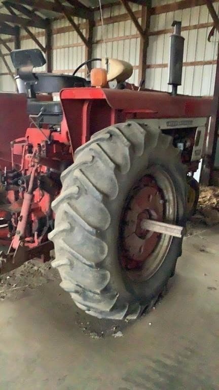 Image of International Harvester 966 equipment image 4