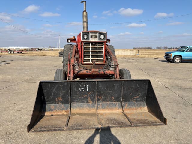 Image of International Harvester 966 equipment image 1