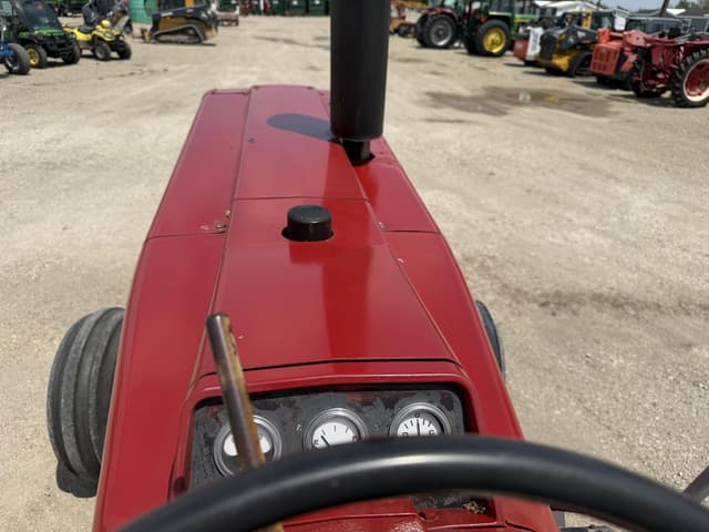 Image of International Harvester 966 equipment image 4