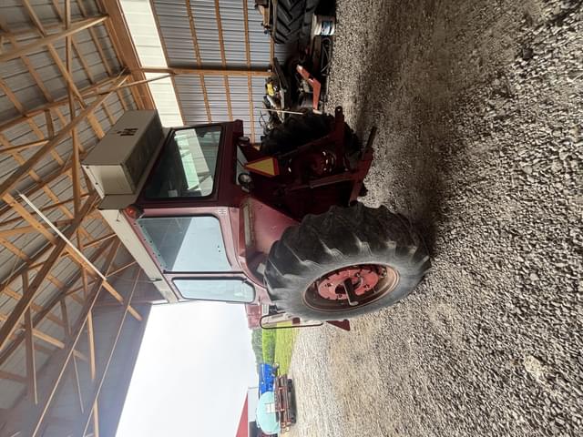 Image of International Harvester 966 equipment image 2