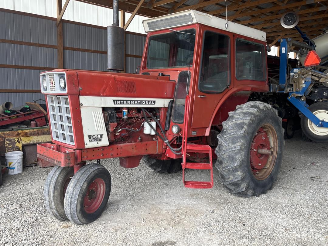 Image of International Harvester 966 Primary image