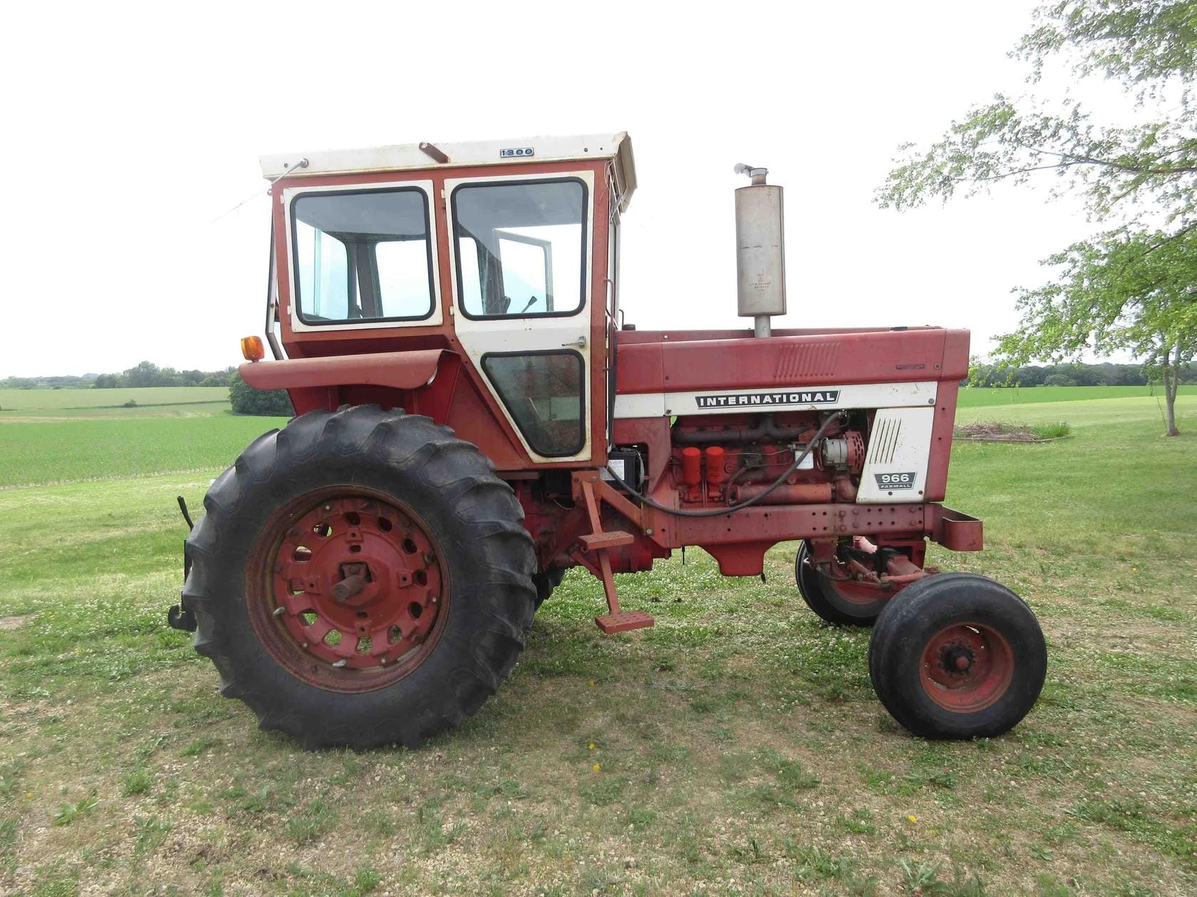 International Harvester 966 Equipment Image0
