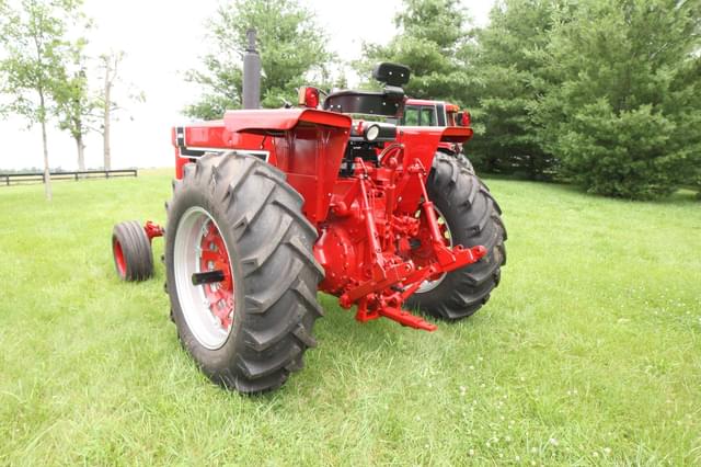 Image of International Harvester 966 equipment image 4