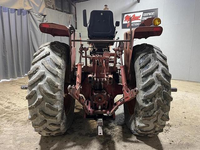 Image of International Harvester 966 equipment image 3