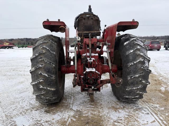Image of International Harvester 966 equipment image 4