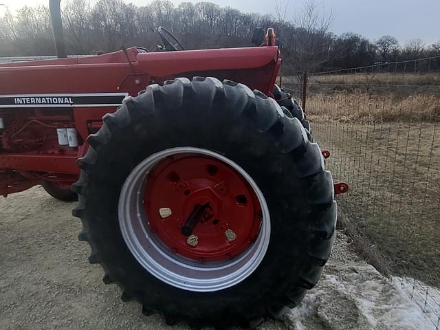 Image of International Harvester 966 equipment image 4