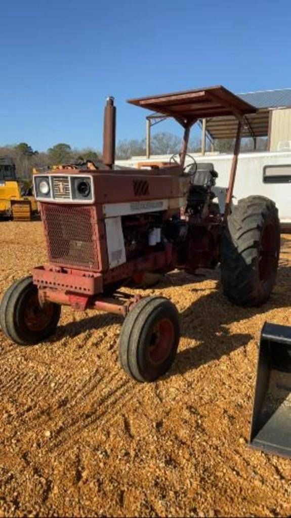 Main image International Harvester 966