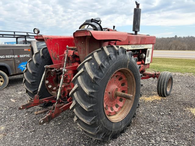 Image of International Harvester 966 equipment image 4