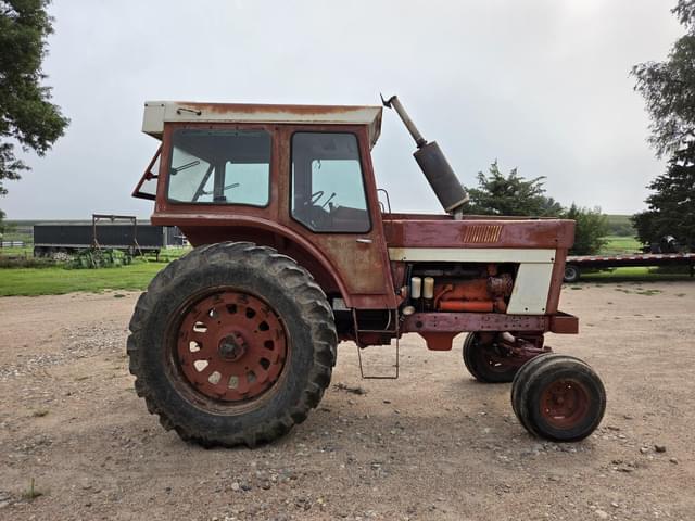 Image of International Harvester 966 equipment image 2