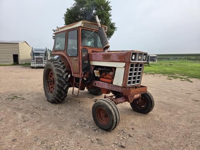 Image of International Harvester 966 equipment image 1