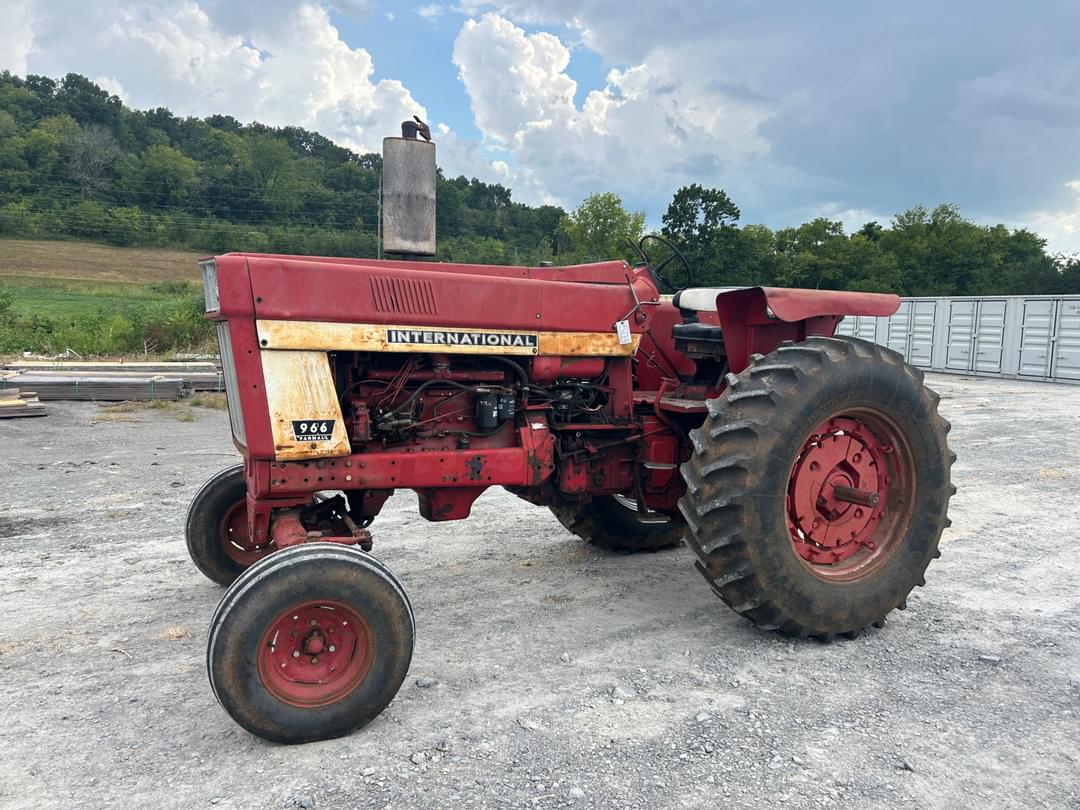 Image of International Harvester 966 Primary image