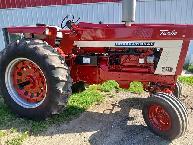 Image of International Harvester 966 equipment image 2