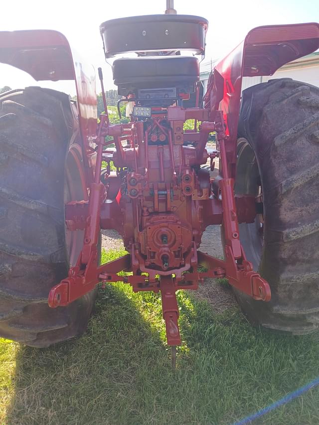 Image of International Harvester 966 equipment image 3