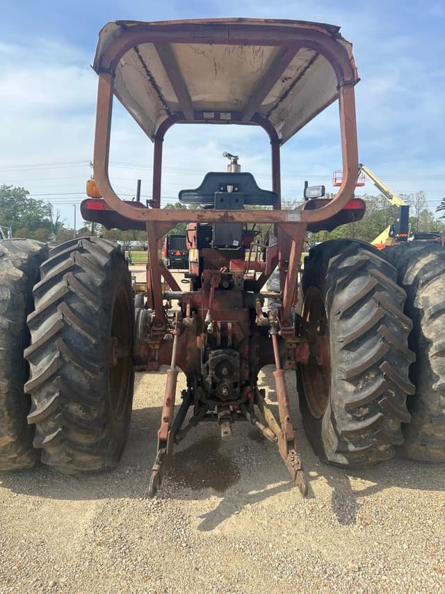 Image of International Harvester 966 equipment image 4