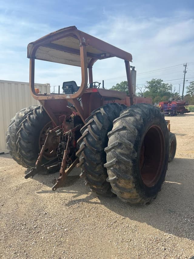 Image of International Harvester 966 equipment image 3